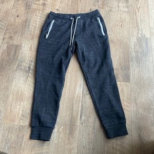 American eagle men’s joggers